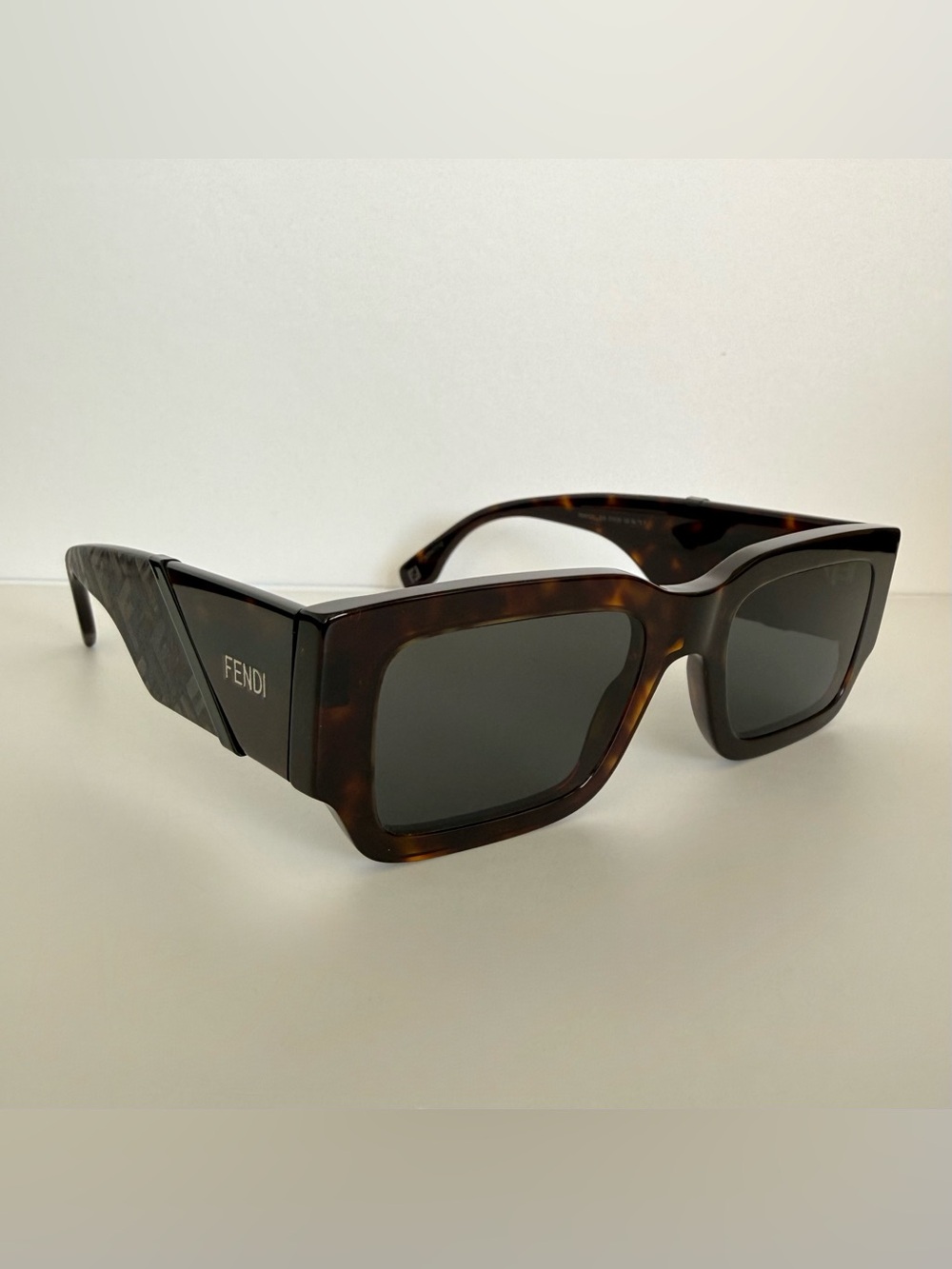 NEW!!! Fendi men brown Havana sunglasses FE40131I 52A Authentic